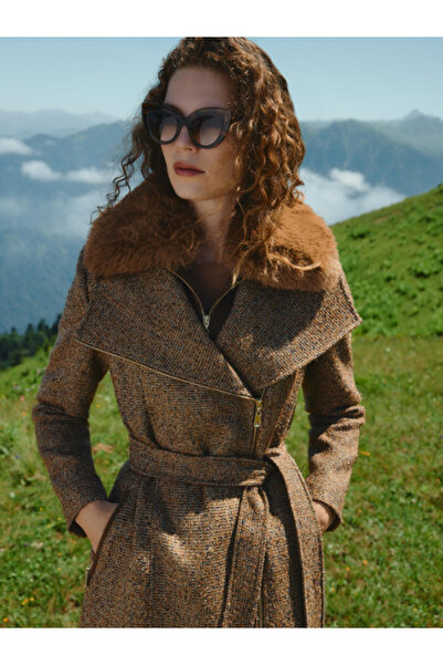 Zühre Women's Belted Fur Collar Tan Coat 13870