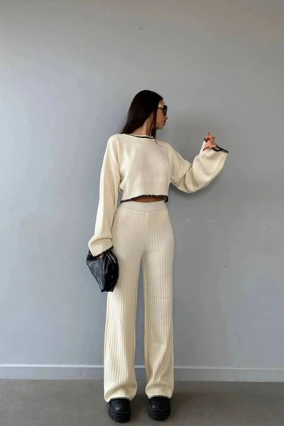 Cemre Life Women's Cream Comfortable Fit Knitwear Two-Piece Set - Modern and Stylish Combination