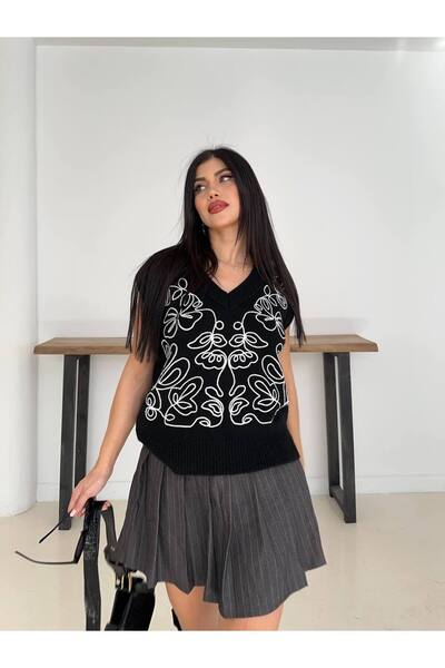 DİMA Knitted Detailed V-Neck Patterned Sweater