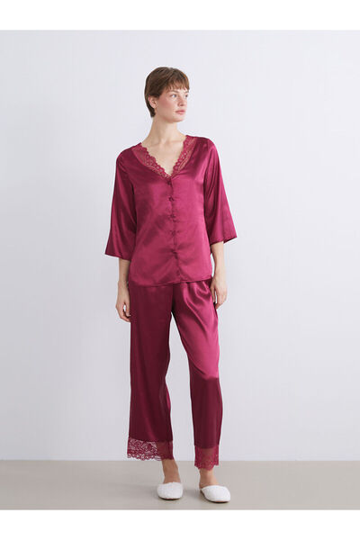 LC Waikiki LCW DREAM YENİ SEZON V Yaka Dantel Detaylı Saten Kadın Pijama Takımı