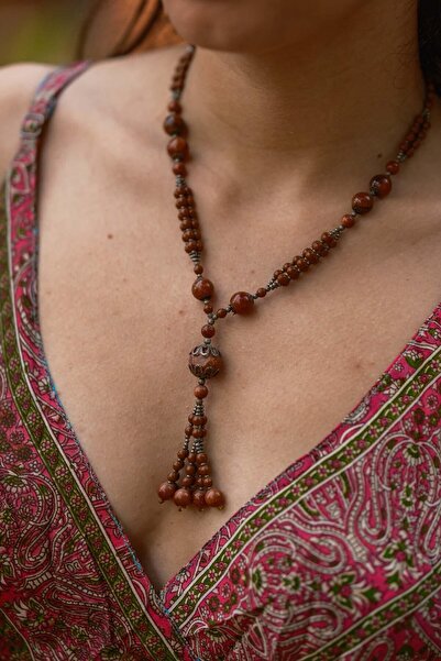 Miss Boheme قلادة قلب الأرض