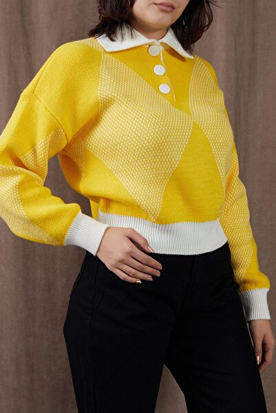 Caddebostan Moda Tricotaj cu guler polo cu model baklava Pulover galben-alb cu detaliu cu nasturi