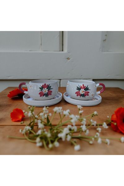 Çiporcal Beren Red Crocus Flower Mug Set with 2 Plates and Hand Decoration