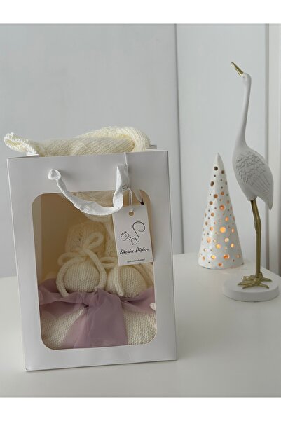 Sincabın Düşleri Hoşgeldin bebek yenidoğan bebek hediye kutusu kıyafet seti örgü triko tulum patik organik
