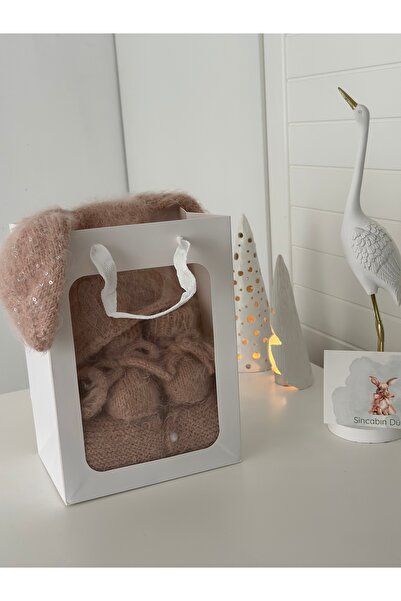 Sincabın Düşleri Hoşgeldin Bebek Yenidoğan Hediye Kutusu Seti Kıyafet Takımı El Örgüsü Triko Organik Tulum