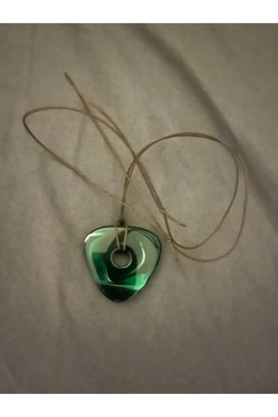 ZephiaStore Coraline Yeşil Üçgen Şeklinde Bohem Kolye (el yapımı olduğu için ...