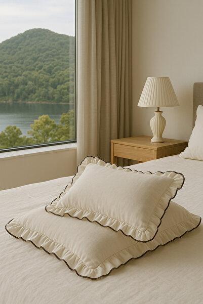 PUREYSMA 100% Cotton Poplin Ruffled Pillowcase Set of 2 - 70X50 cm Decorative Throw Pillow Cover Cream Black