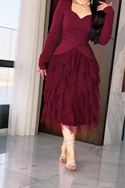 narvenia Luxurious dress with draped and ruffled design