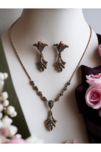 FAYRA ACCESSORIES Crystal Stone Leaf Figured Waterway Chain Necklace and Earr...