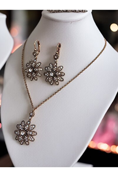 FAYRA ACCESSORIES Zircon Stone Flower Figured Necklace and Earring Set