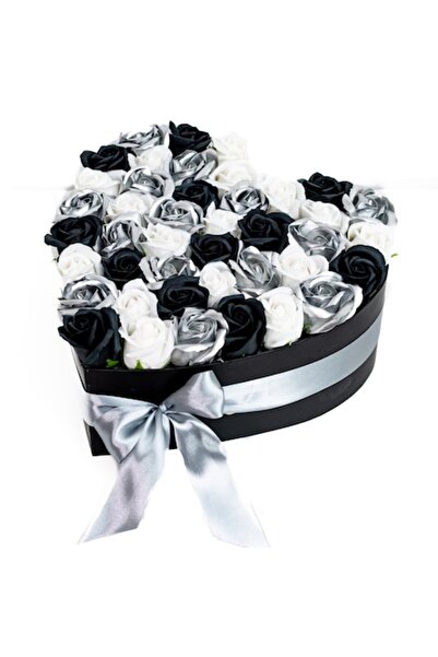 Colorissima Aranjament floral în formă de inimă, alb, negru și gri, 26 cm