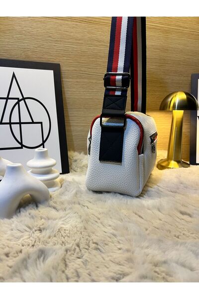 MODANTA Dynamic Style Comfortable and Lightweight Crossbody Unisex Shoulder Bag