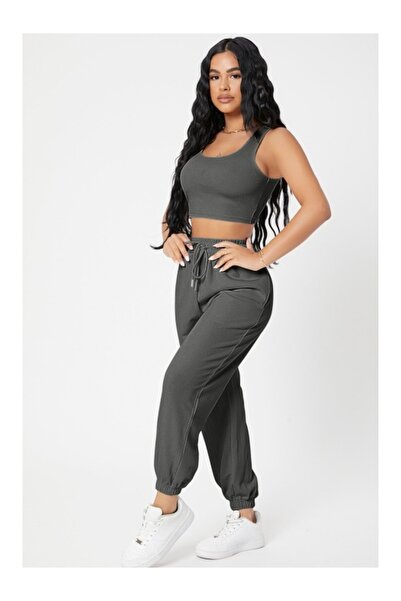 Sepetiva Women's Red Camisole Pocketed Jogger Sweatpants and Crop Top Blouse