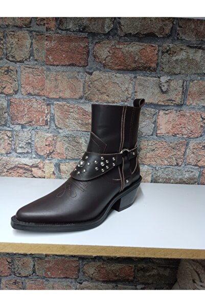 ÇAĞLAR Bot Çizme Orijinal, hakiki dana derisinden üretilmiştir. İç kısmı yün ...