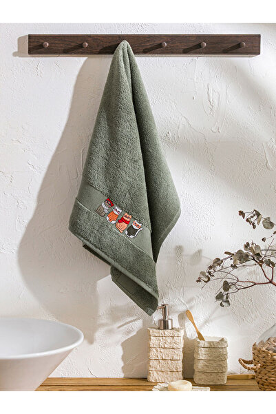 LC Waikiki Sparkling Choices from Shining Store |   Cat Embroidered Face Towel 50X80 cm