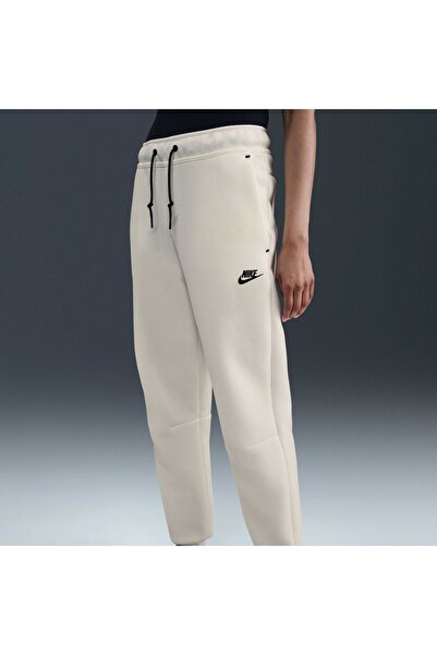 Nike Pantaloni trening pentru femei TECH FLEECE MR JGGER 2 - HV6779133