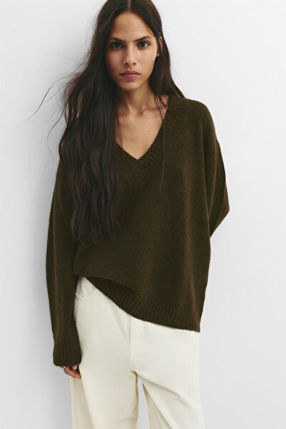 Pull & Bear V-neck sweater