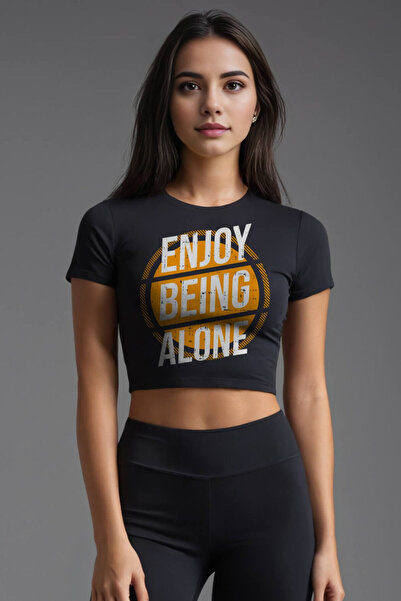 Enjoy Being Alone Baskılı Siyah Crop Top