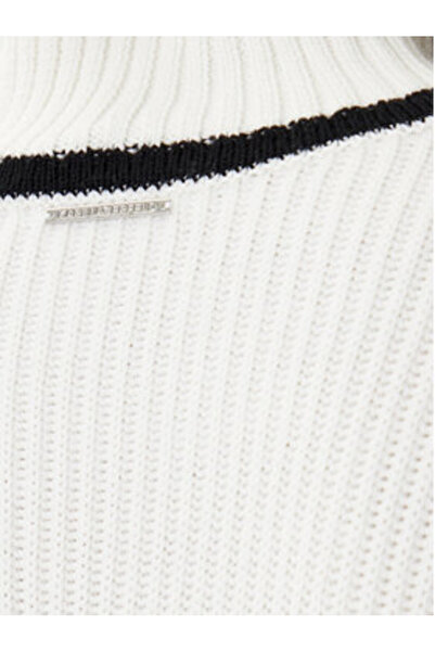 Karl Lagerfeld Women's Turtleneck A4W18051 Multicolor