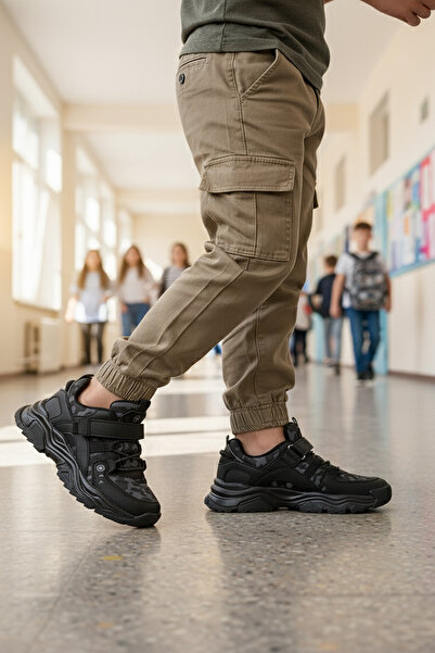 pepino Black Velcro Boys' Sneakers