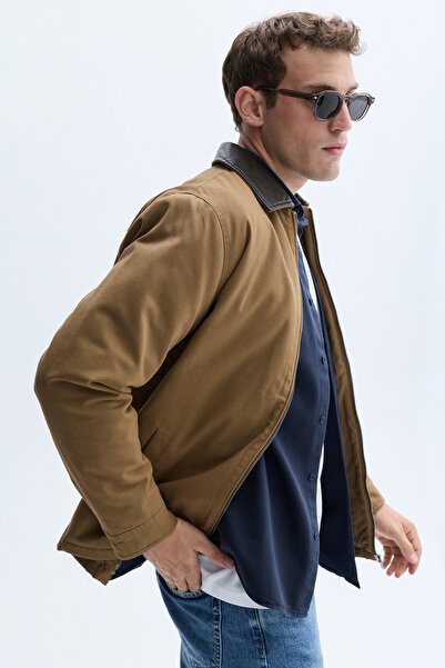Mudo Casual Jacket with Zipper and Collar Detail