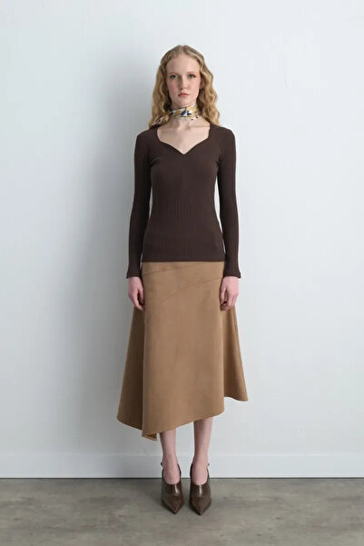 Gusto Heart Neckline Cotton Blouse - Brown