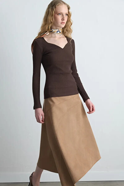 Gusto Heart Neckline Cotton Blouse - Brown