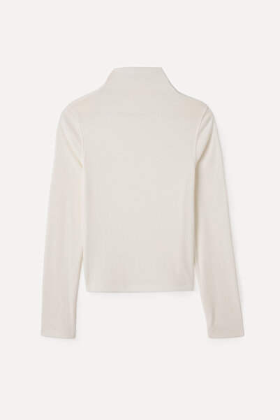 Mudo Stand-Up Collar Fitted Bluse