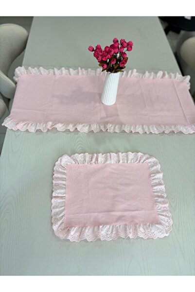 NURGİTA HOME طقم فستو فريل مكون من 2 قطعة: صحن تقديم أمريكي + 1 مفرش طاولة مزين بالكشكشة