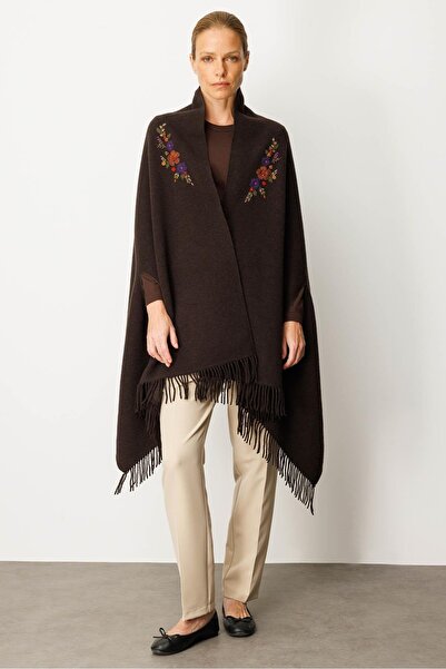 Desen Triko Women's Embroidered Collar, Sleeves Through, Large Wool Poncho, Dark Brown