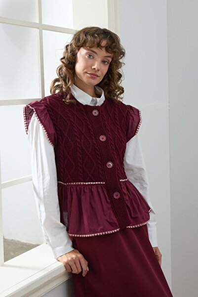 Ceylan Otantik Burgundy Ruffled Knit Vest