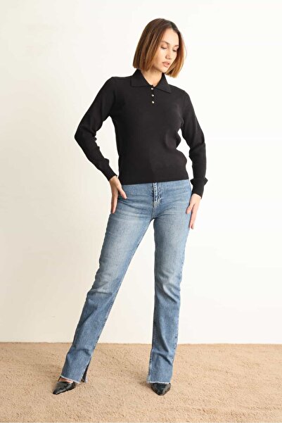 Swass سترة تريكو بياقة بولو وأكمام طويلة بتفاصيل روزا باللون الأسود