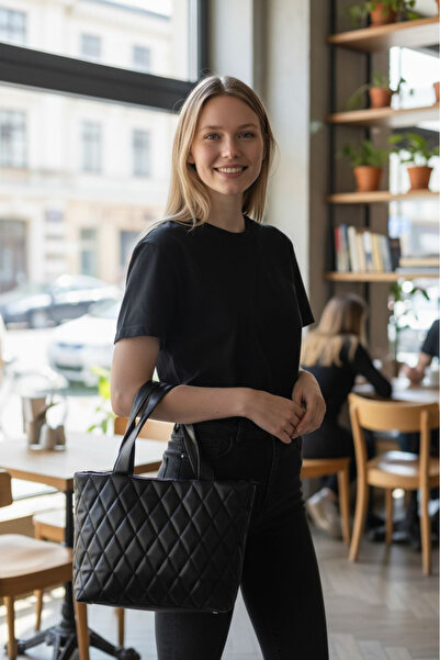 PAPATAY Single-Eye Black Quilted Women's Crossbody Hand and Shoulder Bag