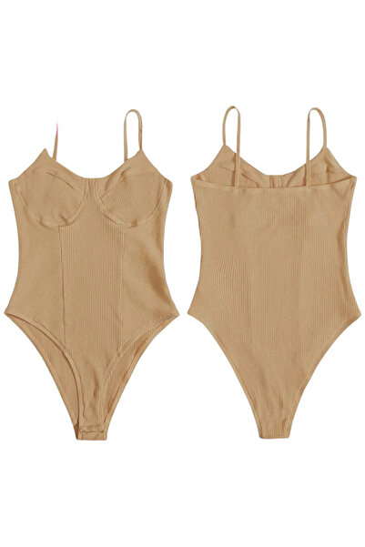 Fstyle Sleeveless bodysuit made of knitted fabric, with a distinctive body shape. It can be used with clothes such as jeans, coats, etc.