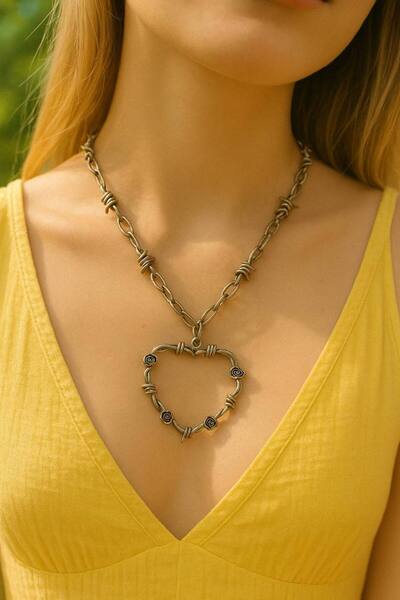 Herşey Nota Unisex Necklace with Thorny Heart Figure – Stylish and Unique Design with 60 cm Chain