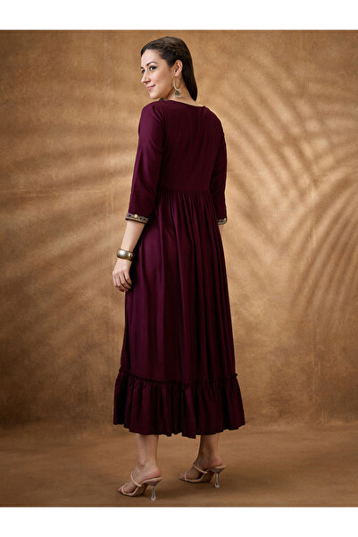 Globus By Styli Purple Embroidered V Neck Midi Festive Dress