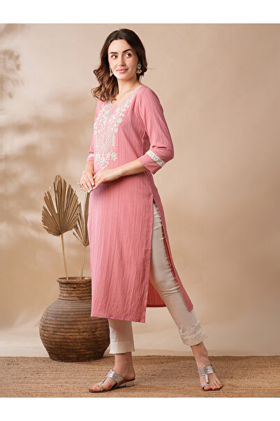 Globus By Styli Women Pink Sequined Embroidered Straight Kurta