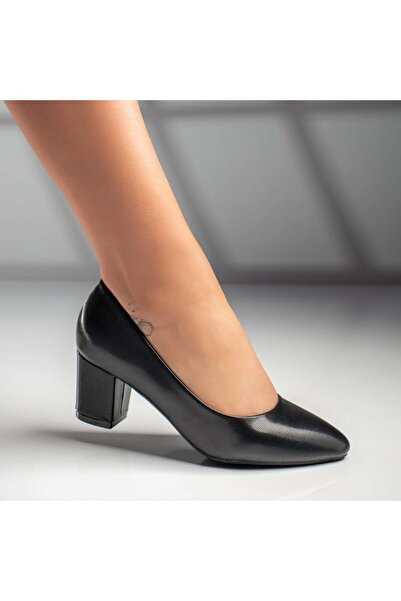 Modlet.ro Γυναικεία μαύρα γόβα με χοντρό τακούνι MOD03690