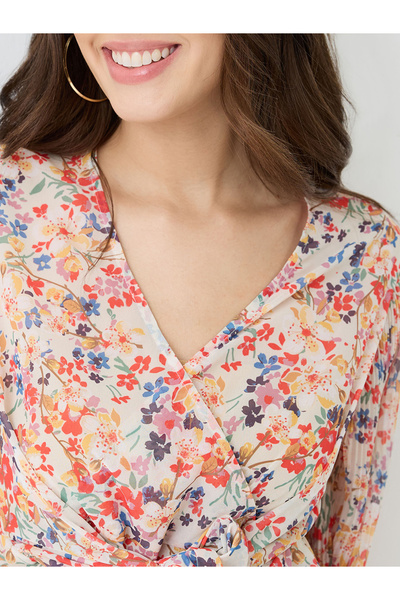 Globus By Styli Multi Georgette Floral Print Wrap Top