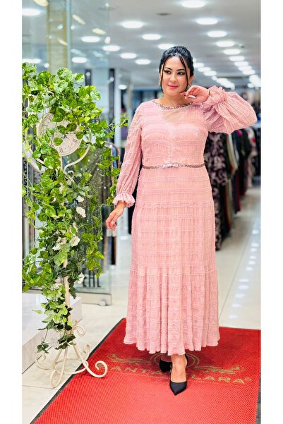 live forever Büyük Beden Gül Kurusu Şifon Uzun Abiye Elbise – Taş Detaylı Zarif Davet Elbisesi