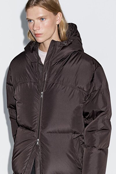 Massimo Dutti Su itici kapüşonlu uzun şişme mont