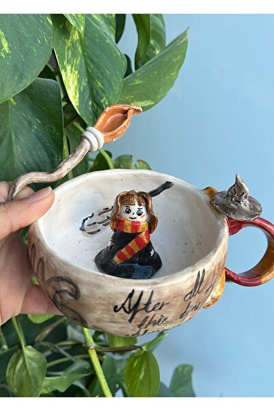 visera Harry Potter Series Hermione Granger Figured Handmade Mug+ Spoon in the Shape of a Broomstick as a Gift