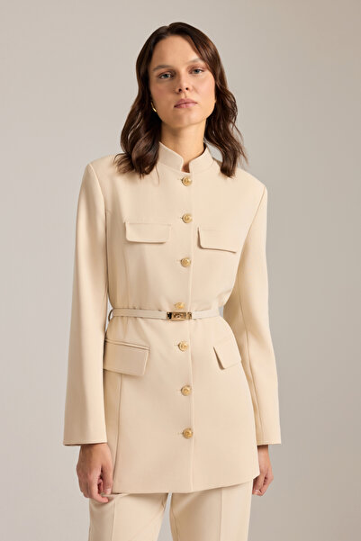 Aker Kemer Aksesuarlı Hakim Yaka Ceket