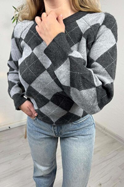 EXPLODE - Kadın Gri-Siyah Baklava Desenli Bisiklet Yaka Oversize Triko Kazak