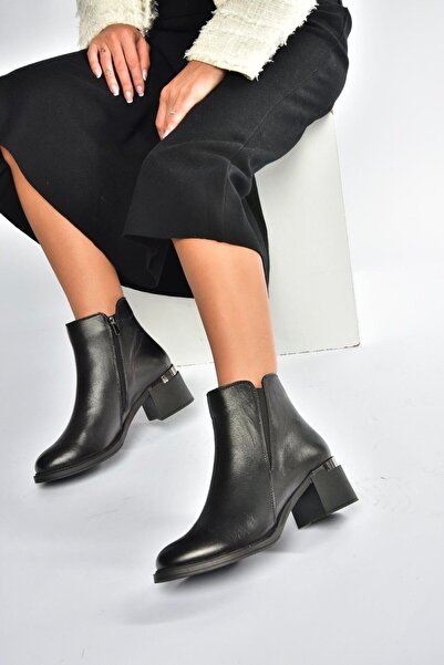 Fox Shoes حذاء نسائي V555558403 أسود من الجلد الطبيعي بكعب منخفض