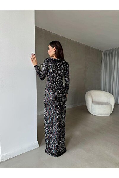 Modafeminen Šaty s vycpávkami na ramenou, dlouhé, lesklé černé, 582731