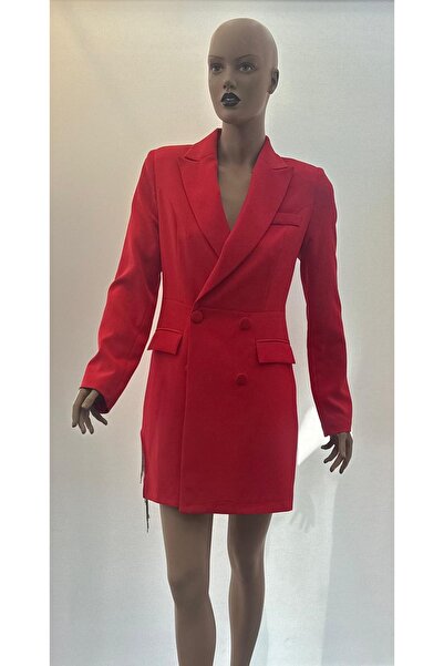 MODEL Kırmızı taş detaylı şık ceket