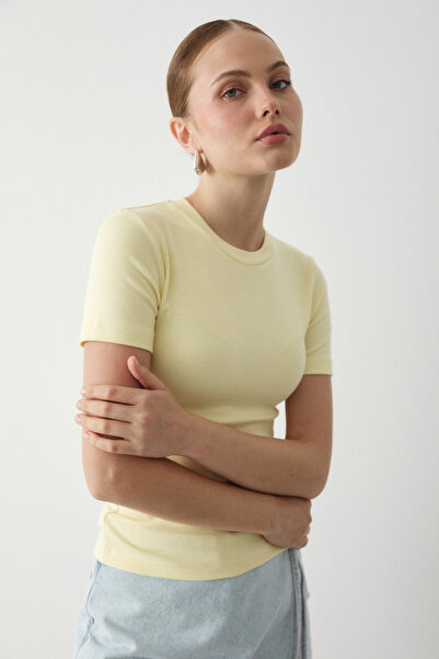 Laluvia Yellow Plain Bodysuit - 251113