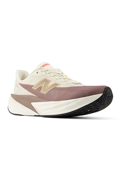 New Balance FuelCell Rebel V5 Kadın Bej Koşu Ayakkabısı WFCXLJ5