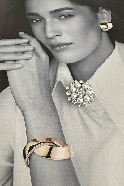 Modex Çiçek Formunda Taş Ve İnci Detaylı Gömlek Ve Kol Düğmesi Broş (2cm)